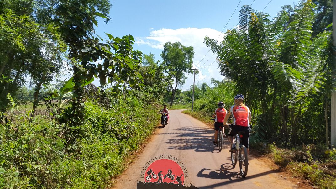 Luang Prabang Cycle To Vang Vieng - 3 Days