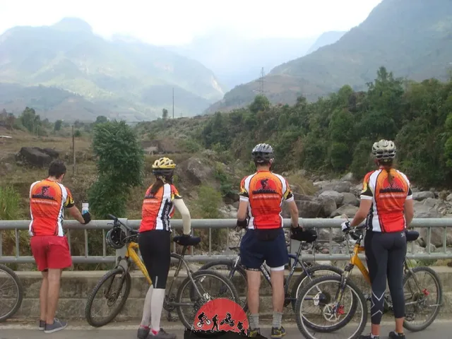 16 Days Hanoi Cycling To Vientiane