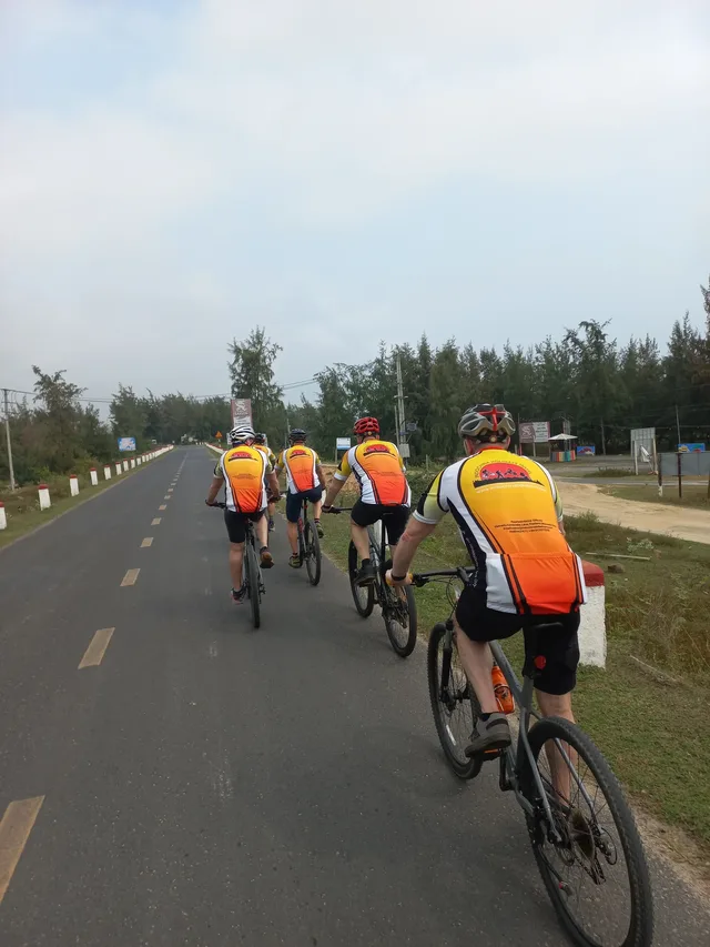 8 Days Cycling in Pakse 3