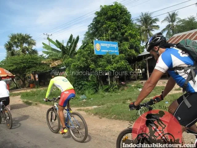 Thailand Cycling To Laos Adventure Tour – 13 Days 3